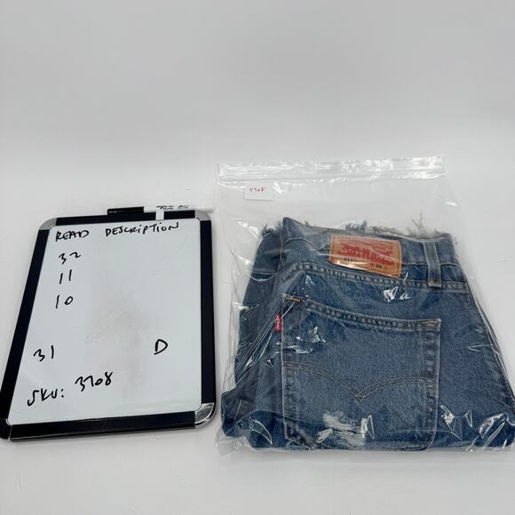 Levi's 511 Jean Shorts Mens 31 (32x11 ACTUAL) Distressed Slim Cut Off Blue Denim - Picture 8 of 8